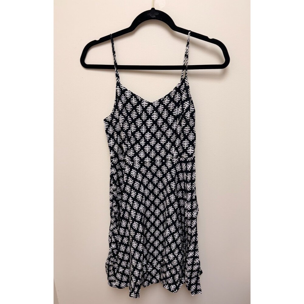 Old Navy Black & White Leaf Print Cami Sundress S 🌿
